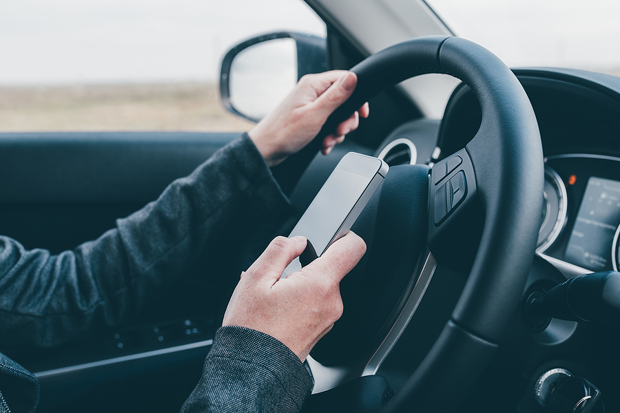 Is New Technology Making Distracted Driving Worse?