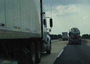 Chicago Improperly Loaded Truck Accident Lawyer