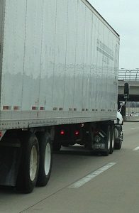 Chicago Swinging Turn Accident Attorney swinging_turn_truck_accidents