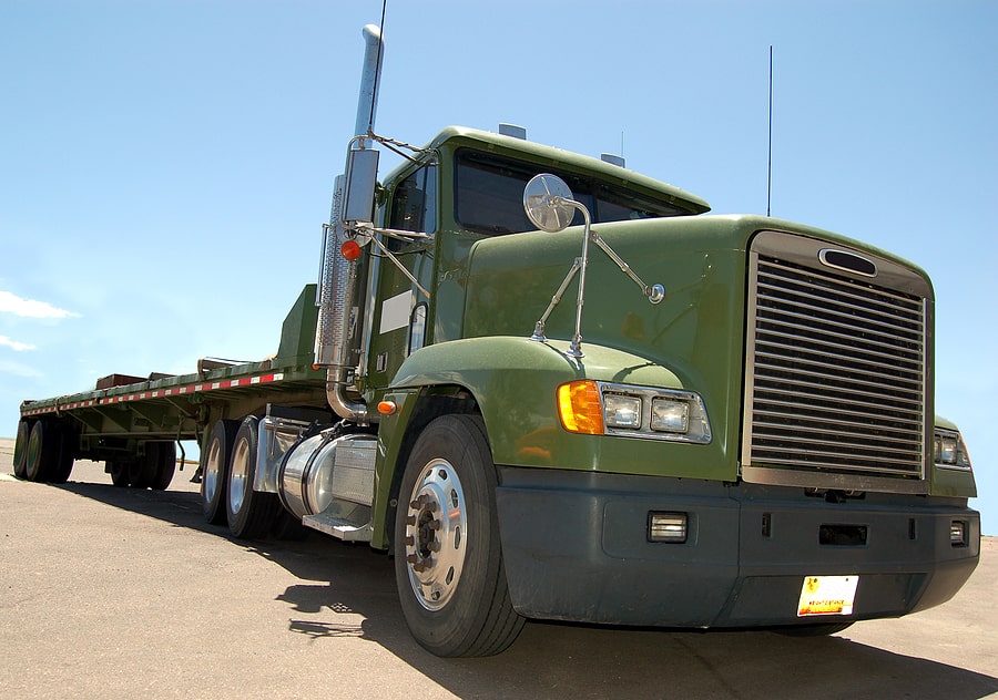 Avoiding the Most Common Causes of Flatbed Truck Accidents