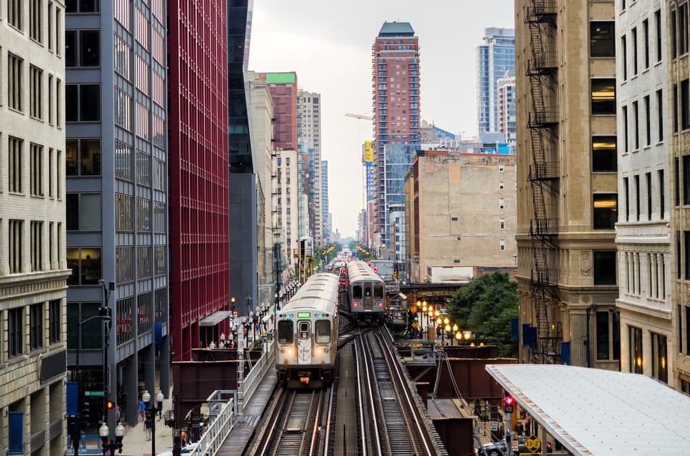 commuter train in chicago